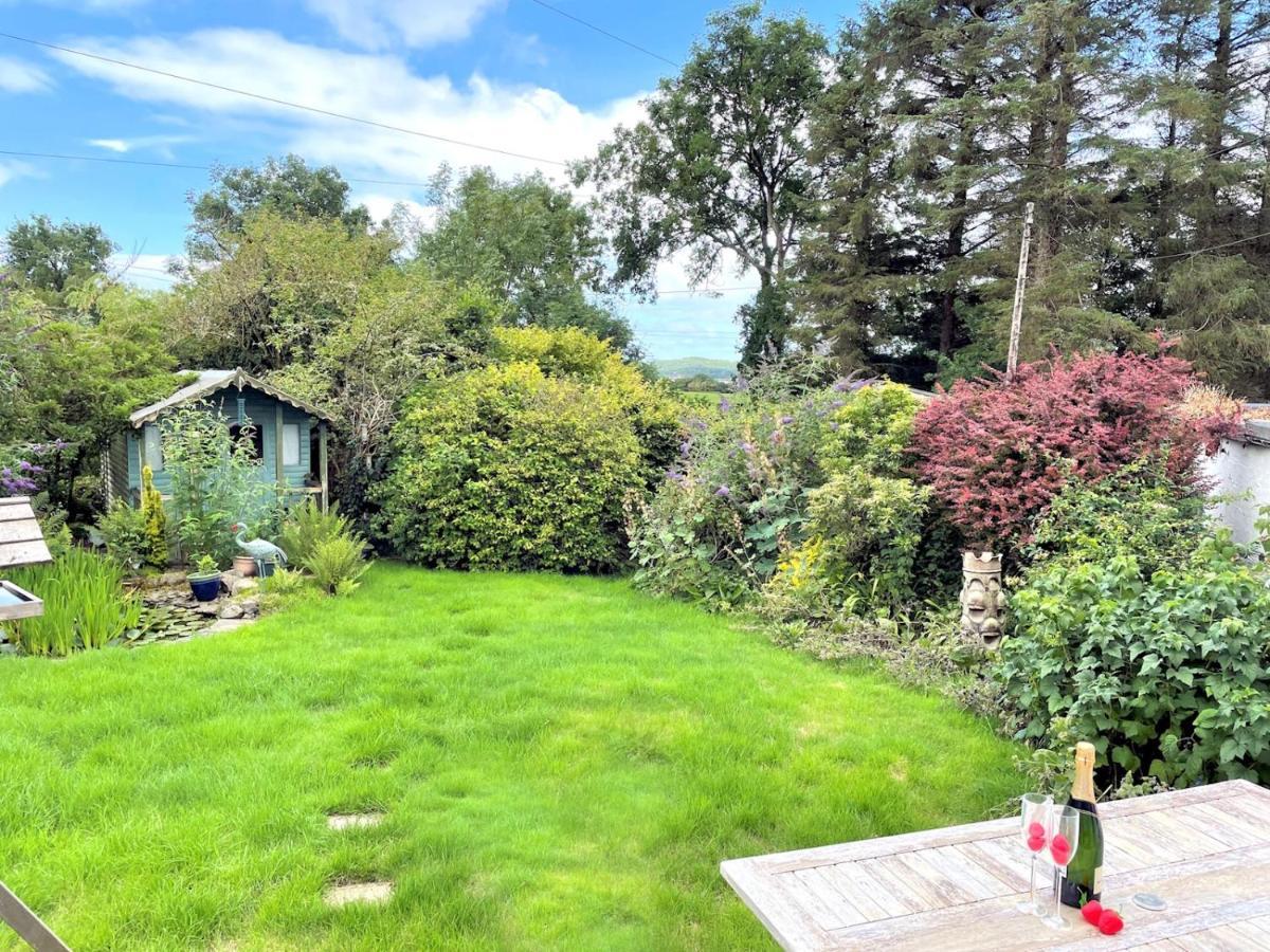 Pass The Keys Traditional Scottish Cottage In Beautiful Location Rockcliffe  Exterior photo